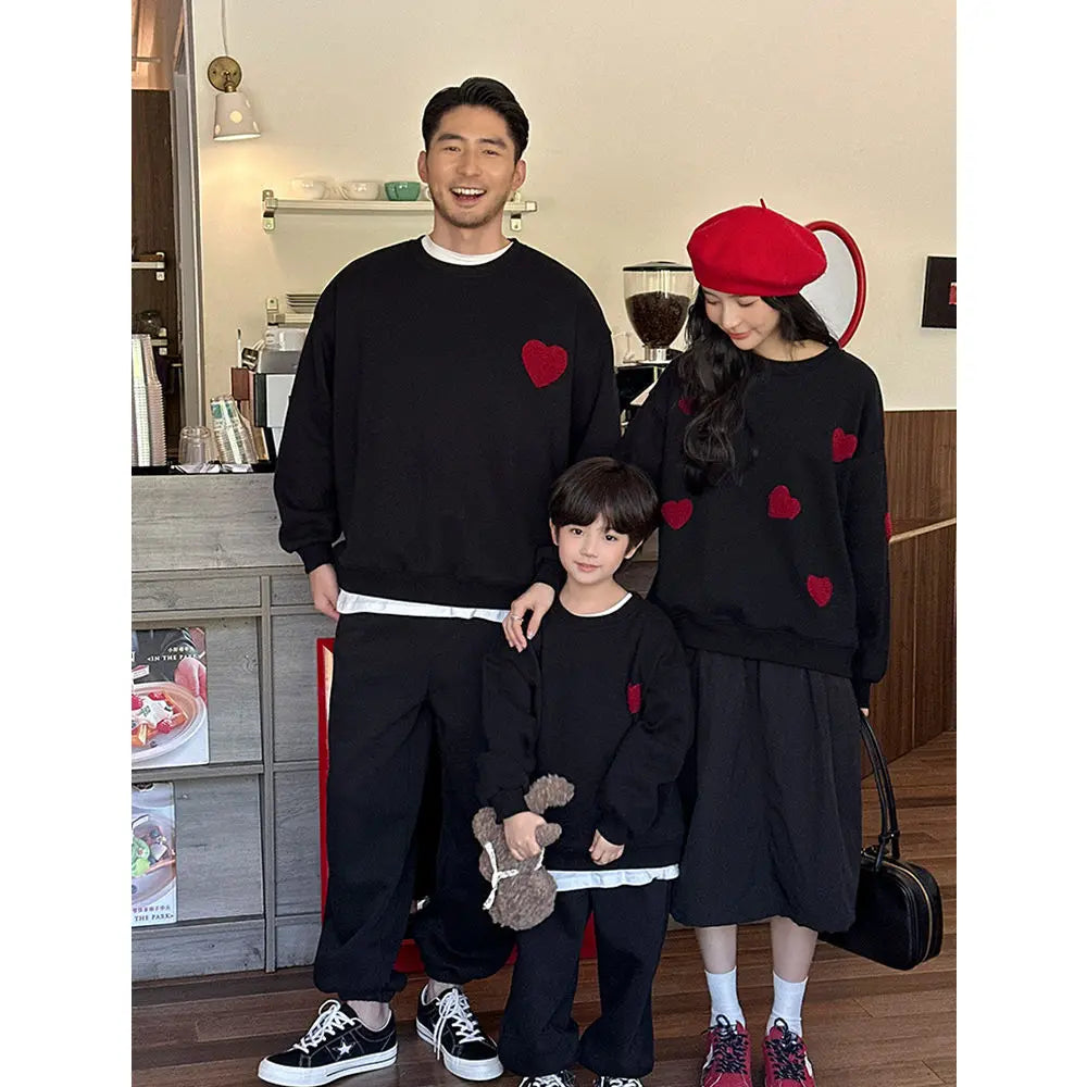 2026 Family Matching Set Red Heart Print Fleece Sweatshirts Parents & Kids Couple Outfit Warm Winter Clothes Dad Mom Toddler Top