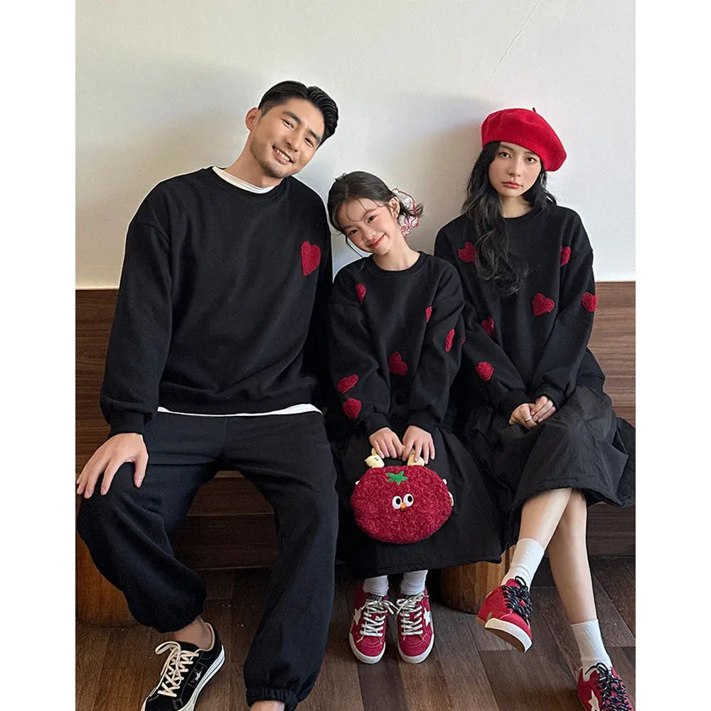 2026 Family Matching Set Red Heart Print Fleece Sweatshirts Parents & Kids Couple Outfit Warm Winter Clothes Dad Mom Toddler Top